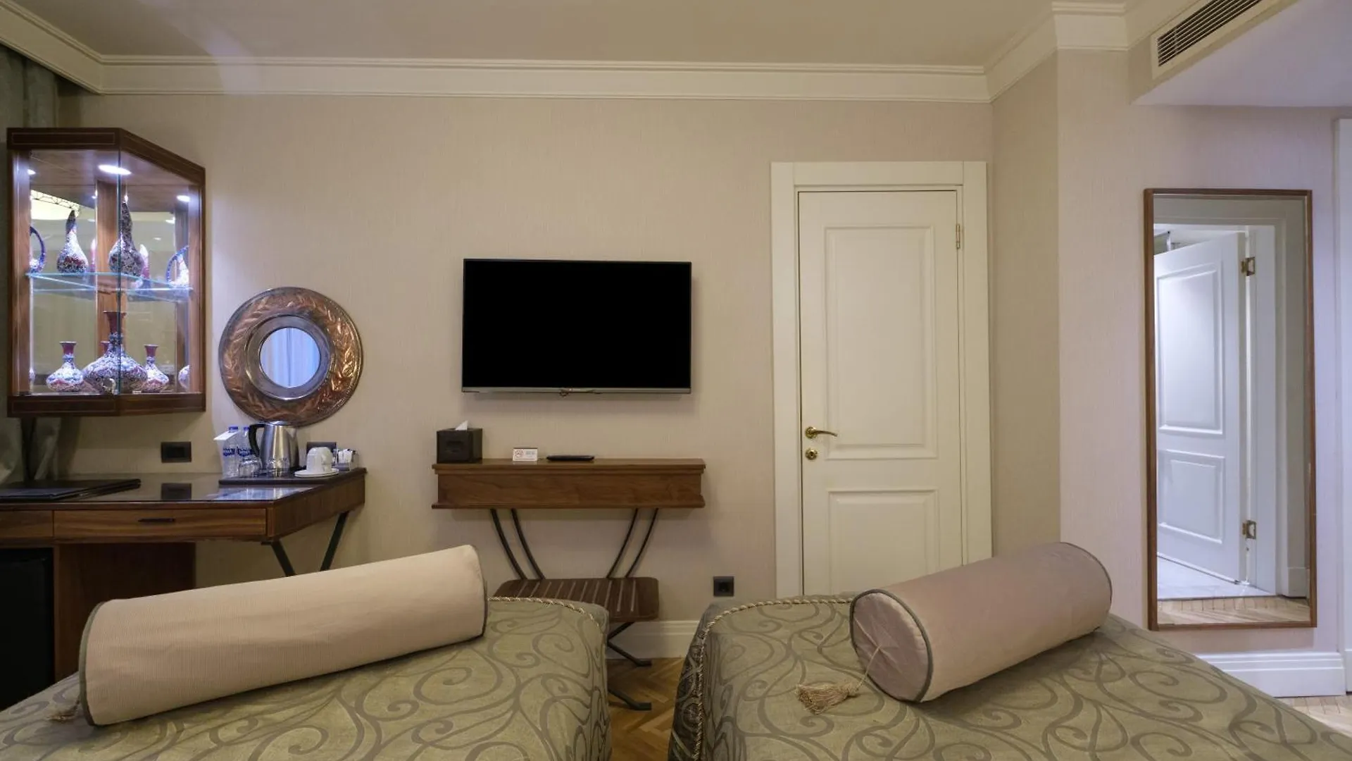 Golden Age Hotel Taksim Estambul 4*,