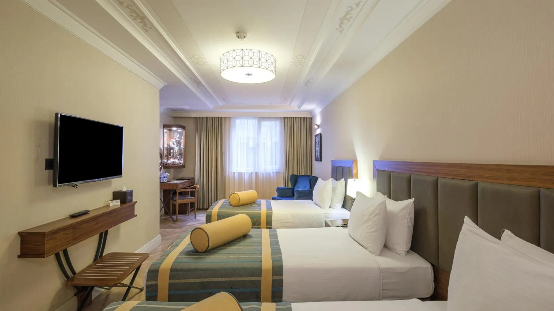Golden Age Hotel Taksim Estambul 4*,