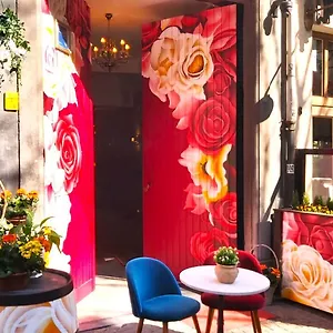 https://hotel-mezonvin.hotelsghent.com